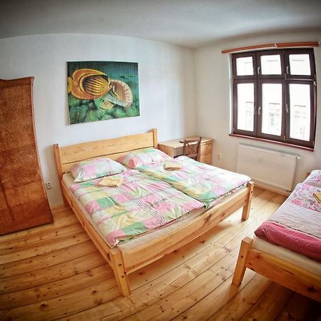 Hostel Singer Pub Чешка Будьовица Екстериор снимка